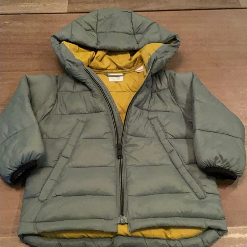 Zara Baby Puffer coat Size 12/18 month